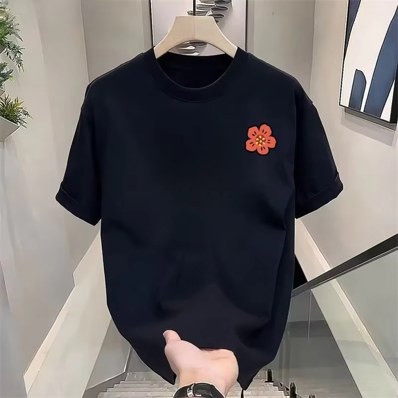 T-shirt in cotone con stampa f - Streetwear Brand Flower recensione e prezzo