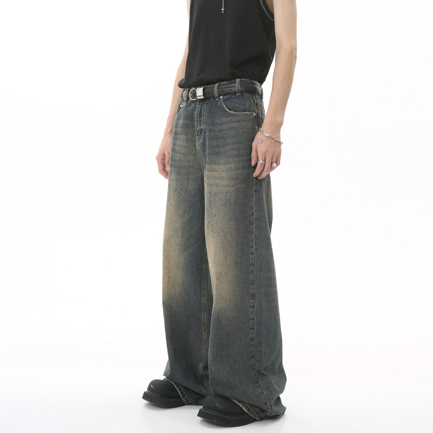 Jeans larghi a gamba larga da  - Streetwear Brand Popular recensione e prezzo